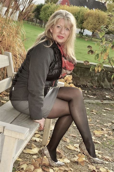 mature pantyhose photos